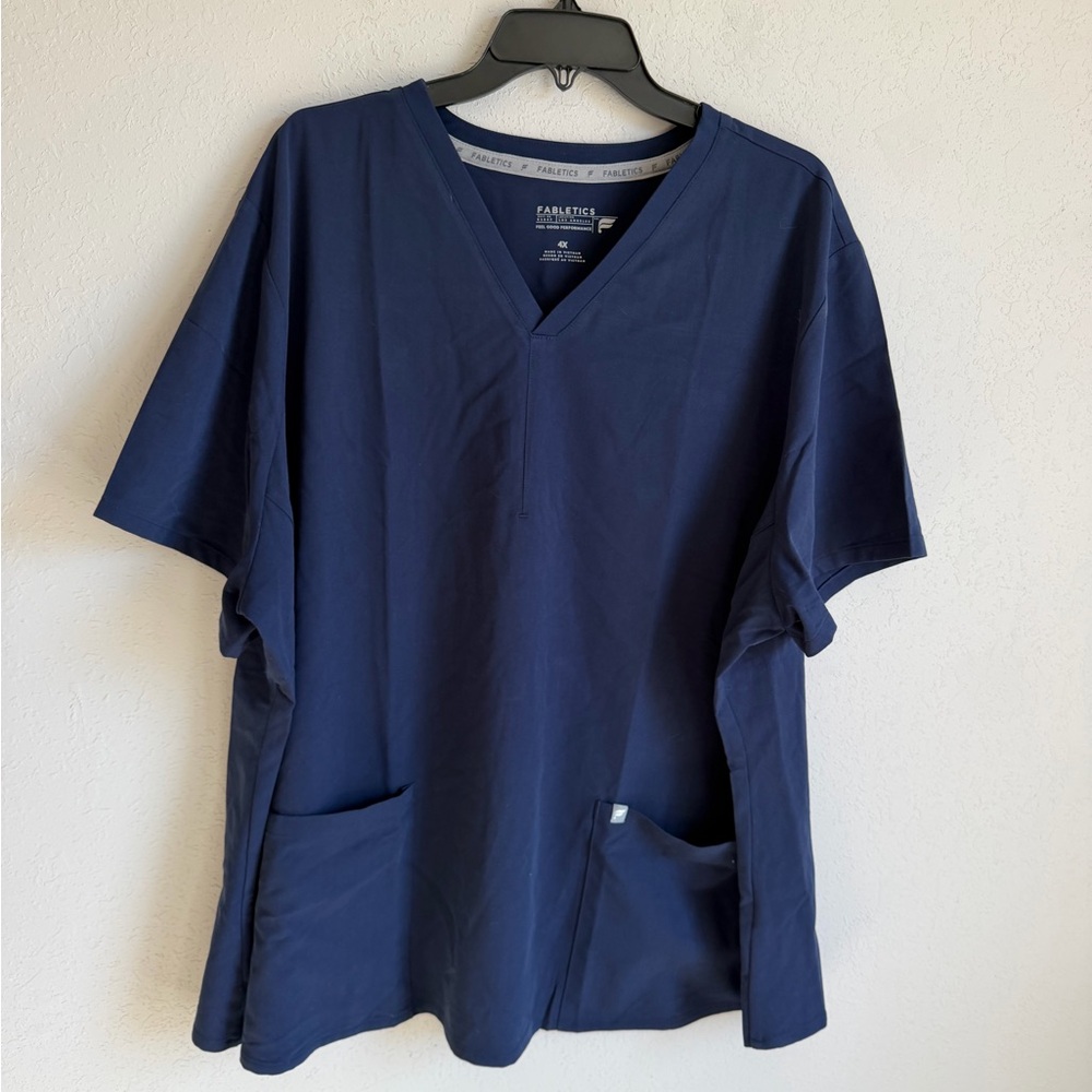 Fabletics Method 2-Pocket Scrub Top Navy Womens 4… - image 1